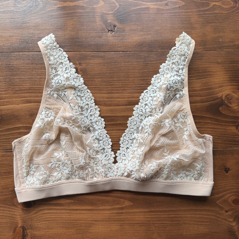 Wacoal Embrace Lace Wire Free Bralette 40